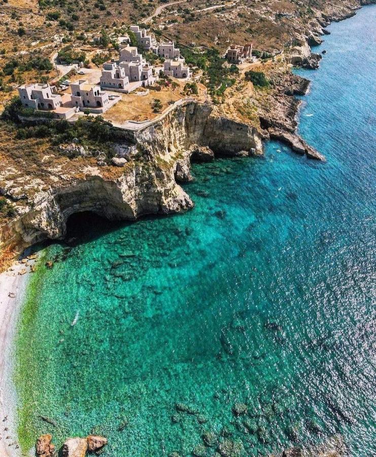 Athevillas Chrysoula Mézapos Екстериор снимка