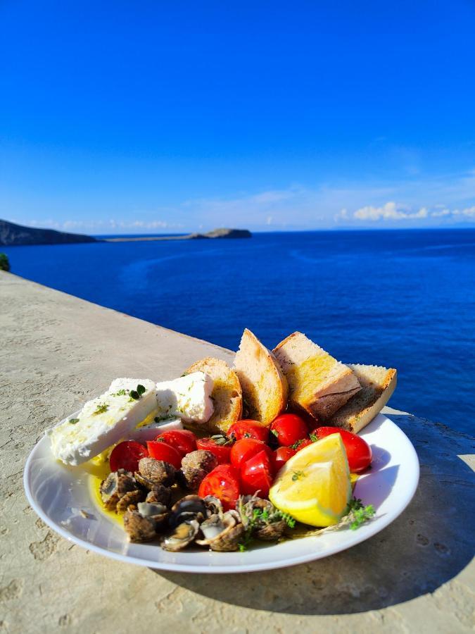 Athevillas Chrysoula Mézapos Екстериор снимка