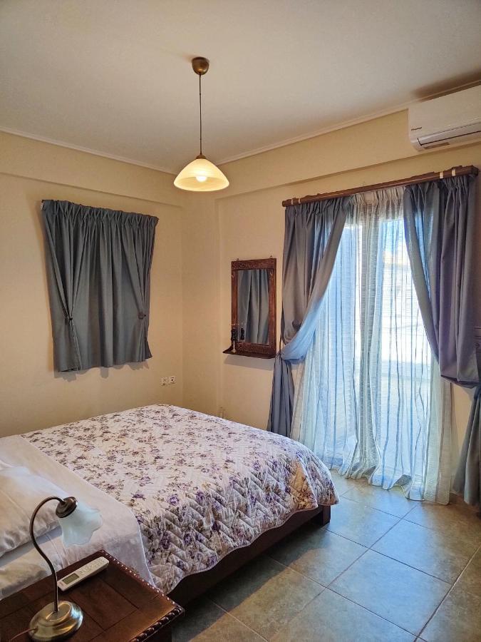 Athevillas Chrysoula Mézapos Екстериор снимка